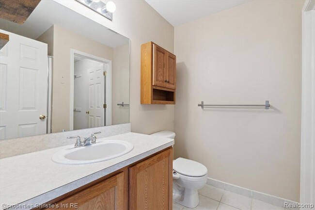 Building Photo - 23004 Fairlane Blvd