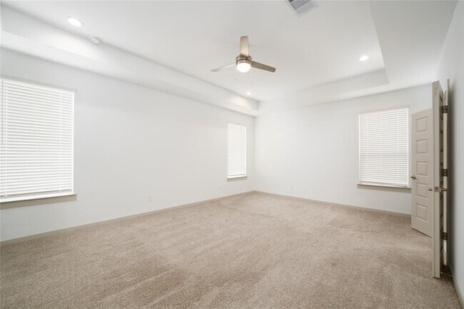 Building Photo - 29423 Red Rocks Pk Dr