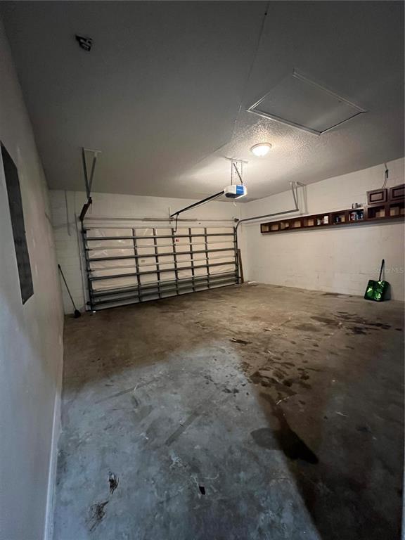 Building Photo - 617 Lake Biscayne Way