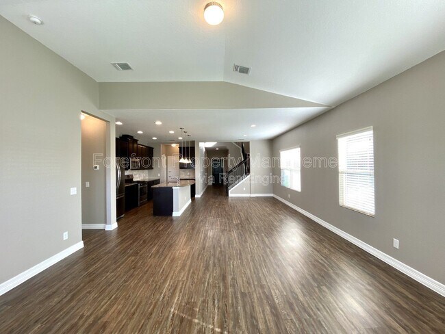 Building Photo - 1206 Ranch Falls