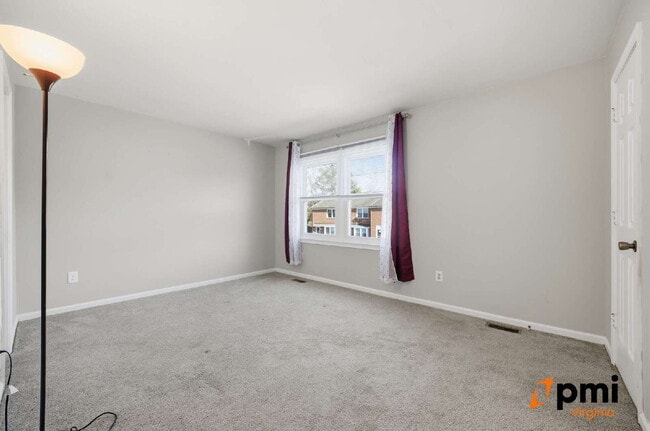 Building Photo - 2 PRIMARY BEDROOMS, LIVING ROOM AND DINING, PETS ALLOWED