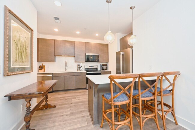 Building Photo - **2022-BUILT CONDO IN THE HEART OF WEDGEWOOD-HOUSTON WALKING DISTANCE TO GEODIS PARK**