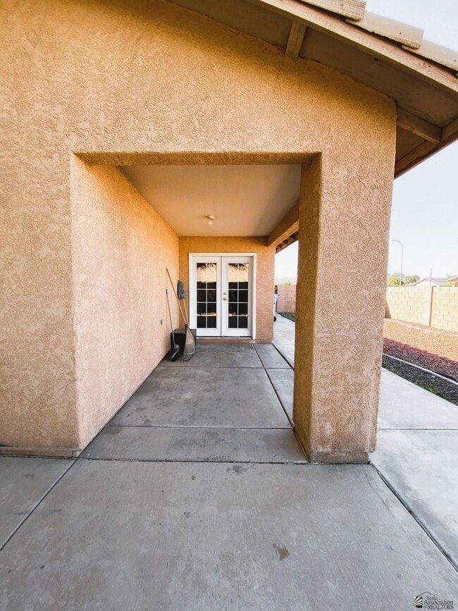 Building Photo - 1422 Andrea Ave