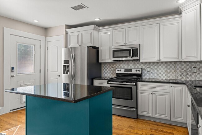 Building Photo - 309 Briarcliff Dr