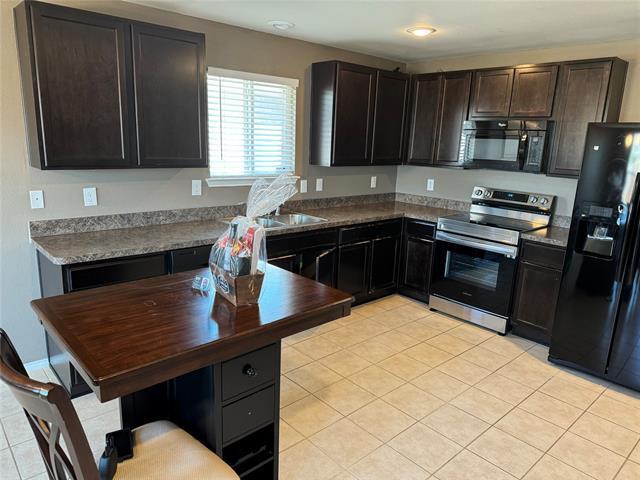Building Photo - 805 Underhill Dr