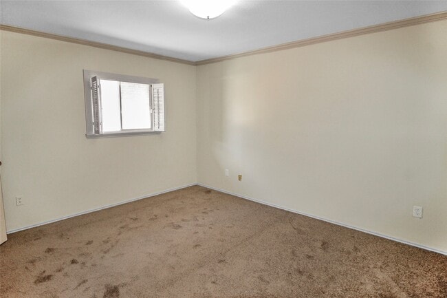 Building Photo - 821 S Ripple Creek Dr
