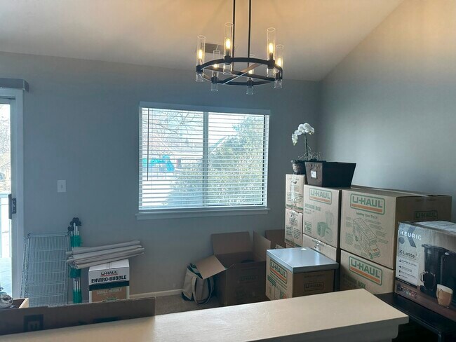 Building Photo - 608 Berkley Ct