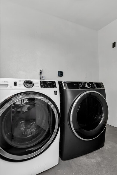 Building Photo - 1155 Exposition Blvd