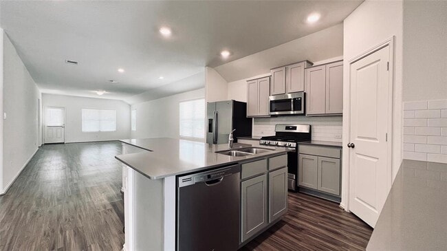 Building Photo - 5817 Bellissima Way