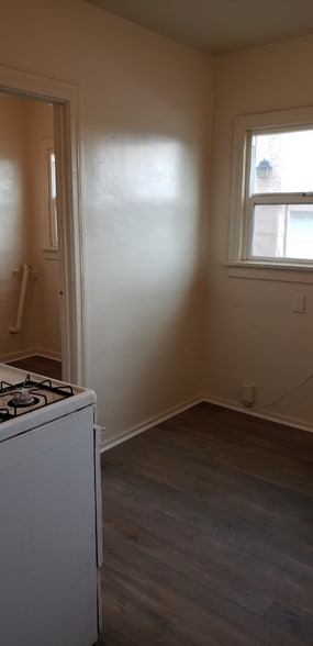Building Photo - 2103 Belle St