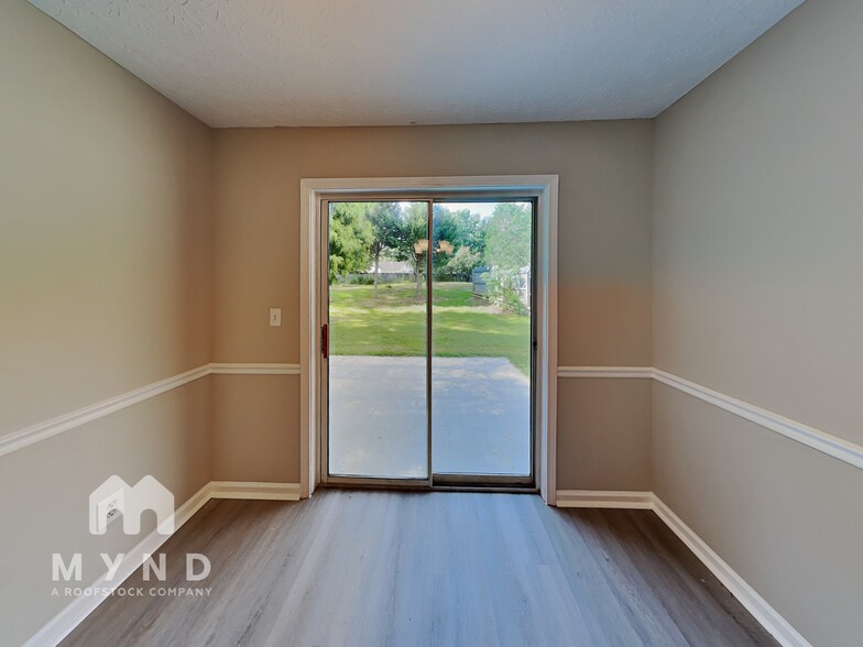 Building Photo - 301 Lacebark Ln