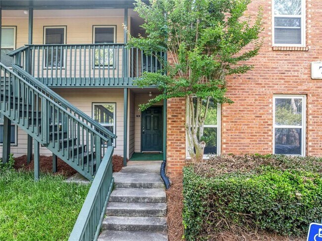 Building Photo - 705 Beaufort Cir