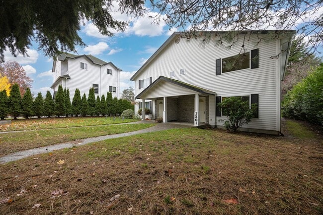 Building Photo - 1301-1305 Mitchell Ave