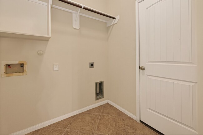 Building Photo - 24914 Diamond Ranch Dr