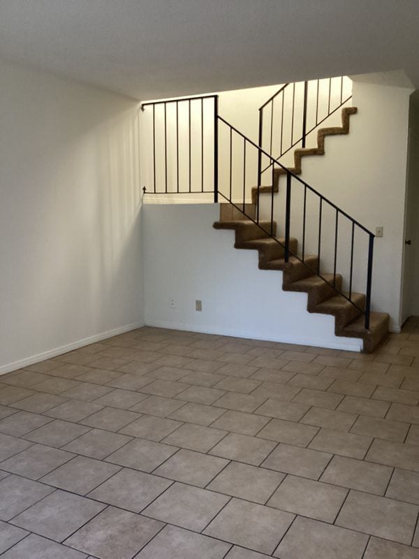 Building Photo - 1430 W Badillo St