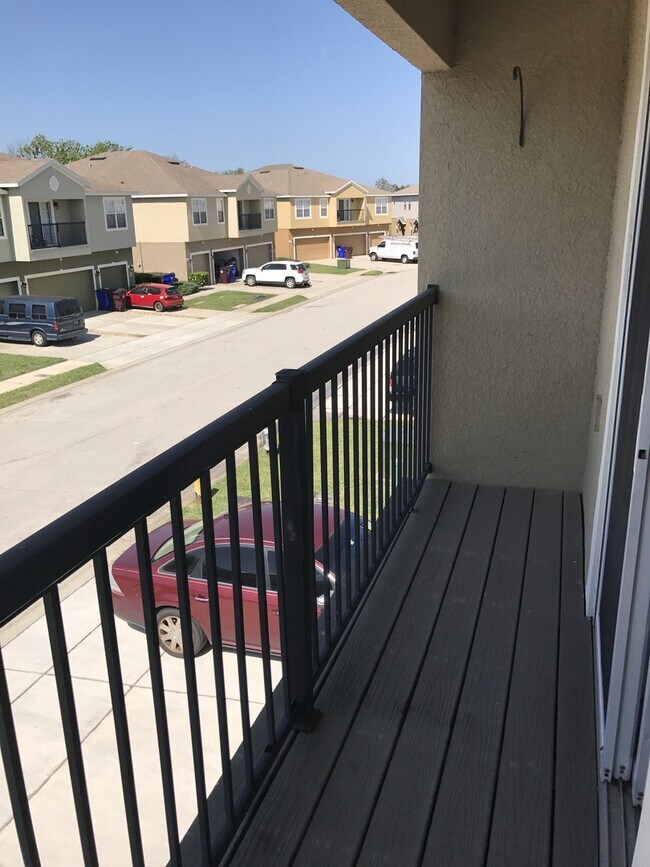 Building Photo - Great 2 Bedroom 2 Bath Home located in the...