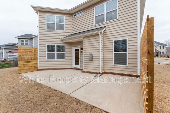 Building Photo - 541 Daventry Ct