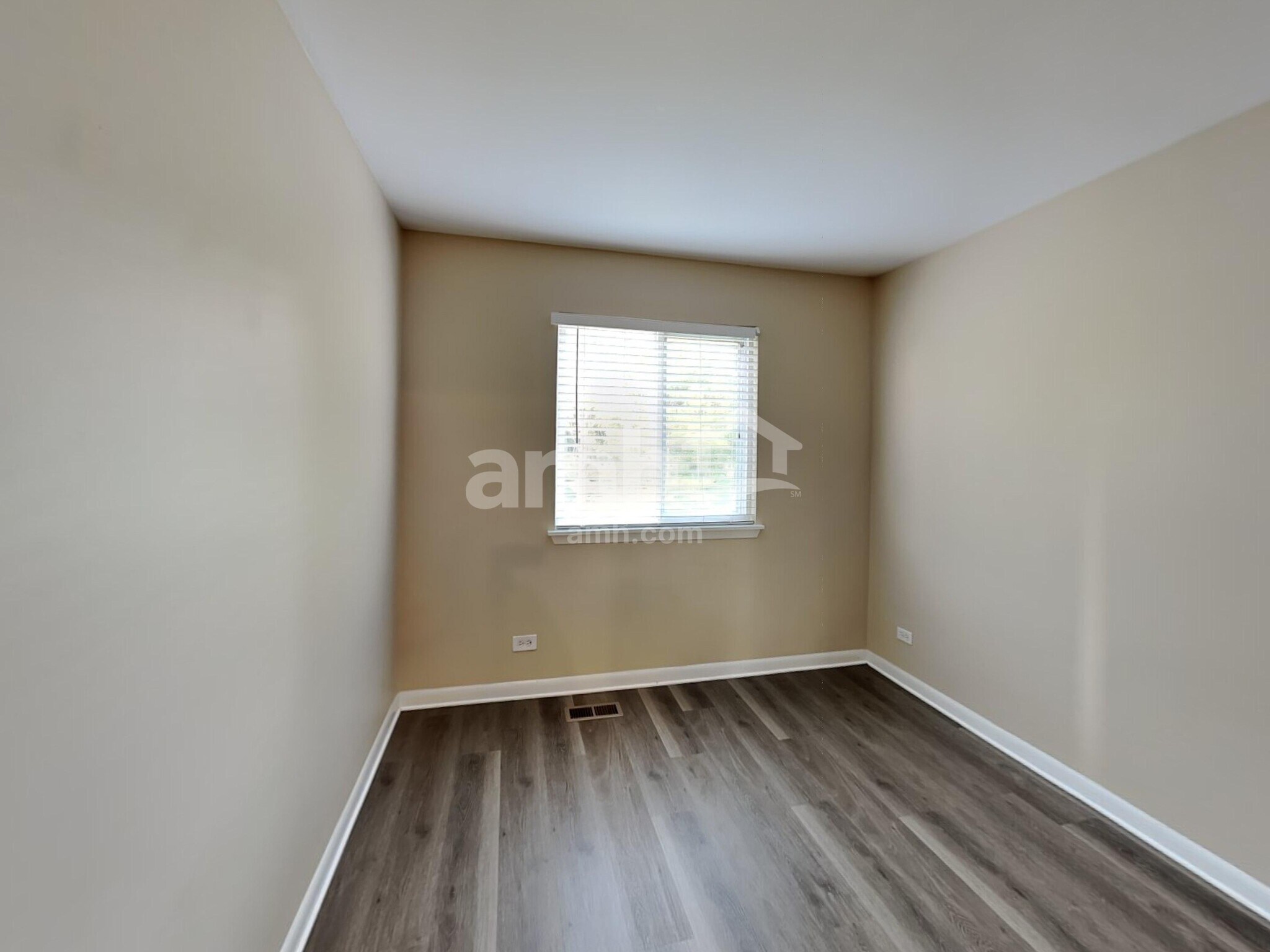 Building Photo - 2387 N Lancaster Ln