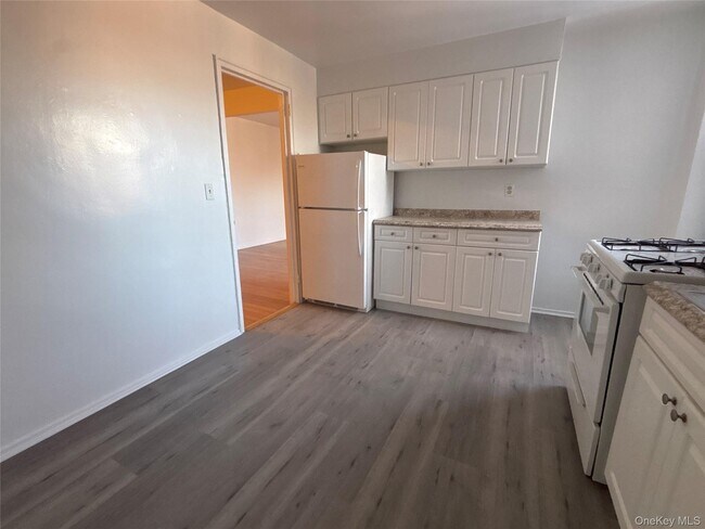 Building Photo - 23 Schenck Ave