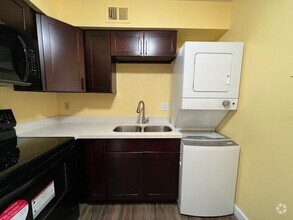 Building Photo - 50% OFF 1st Month's Rent!* Freshly remodel...