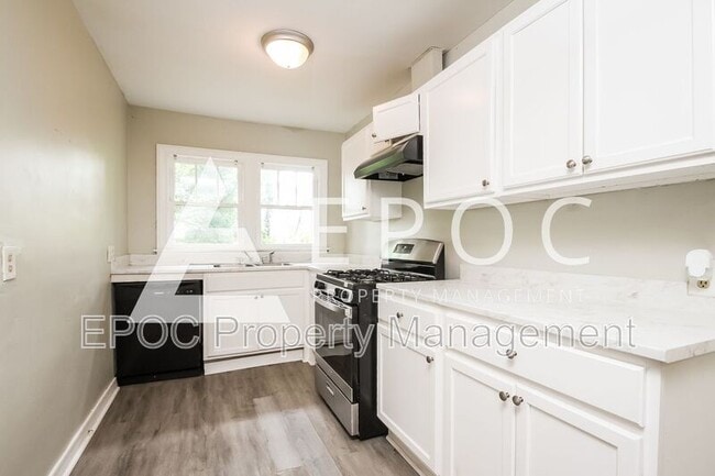 Building Photo - 128 S 64th W Ave