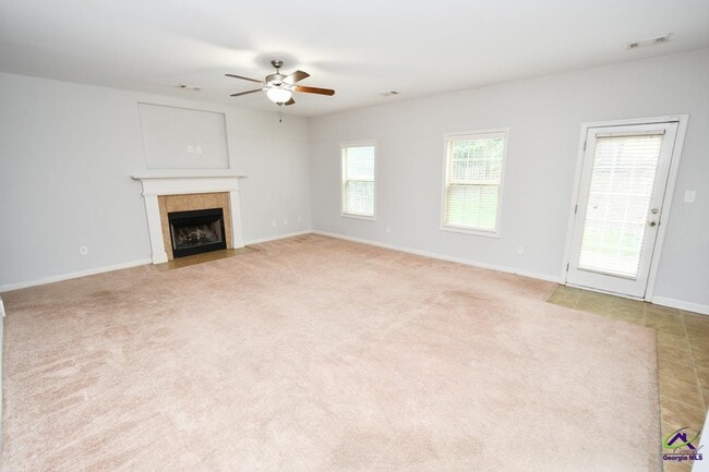 Building Photo - 114 Great Oak Way