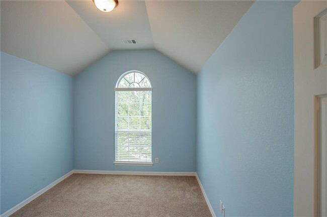 Building Photo - 811 Clear Meadow Ct