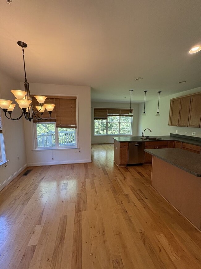 Building Photo - Gorgeous End of Group Owings Mils 3bd/2.5ba w/ A/C, W/D, and Modern Amenities! Available now!