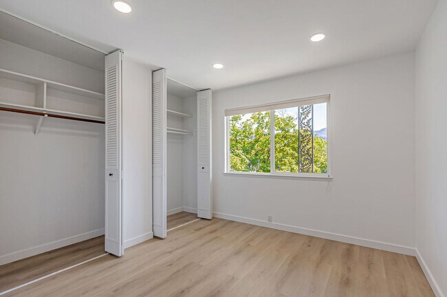 Building Photo - Stunning Updated Home in Almaden Valley