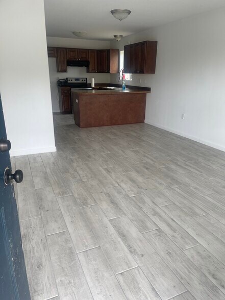 Living Room - 4096 W Marble Way
