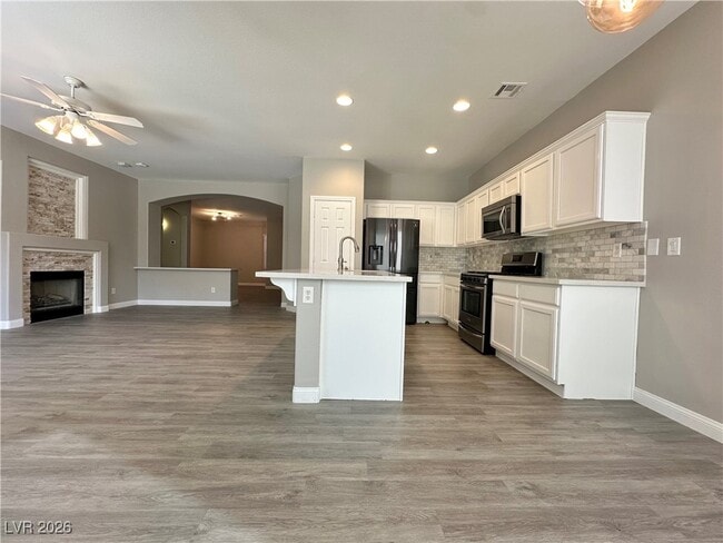 Building Photo - 2547 Belgreen St