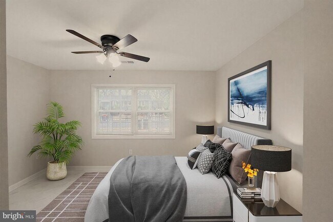 Building Photo - 4800 Madison St