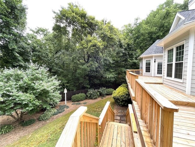 Building Photo - 655 Huntwick Pl