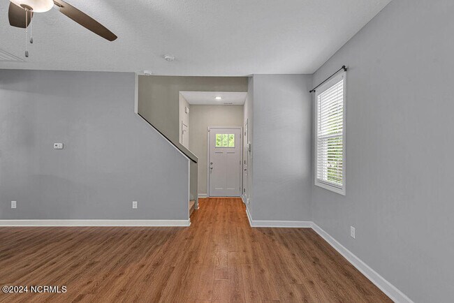 Building Photo - 106 Welcome Way