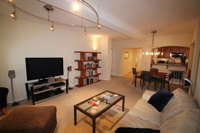 Building Photo - $1000 MOVE IN SPECIAL! Large, Updated 2 BD, 2 BA Condo w/ EV CHARGING