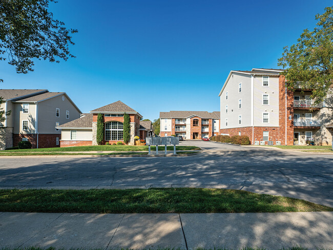 Primary Photo - Battlefield Park Apartments