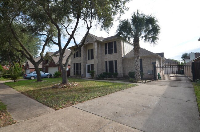 Building Photo - 8815 Barron Wood Cir E