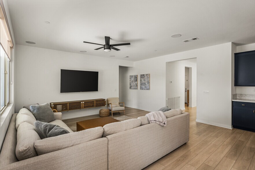 Building Photo - 29807 Pumpwood Ct