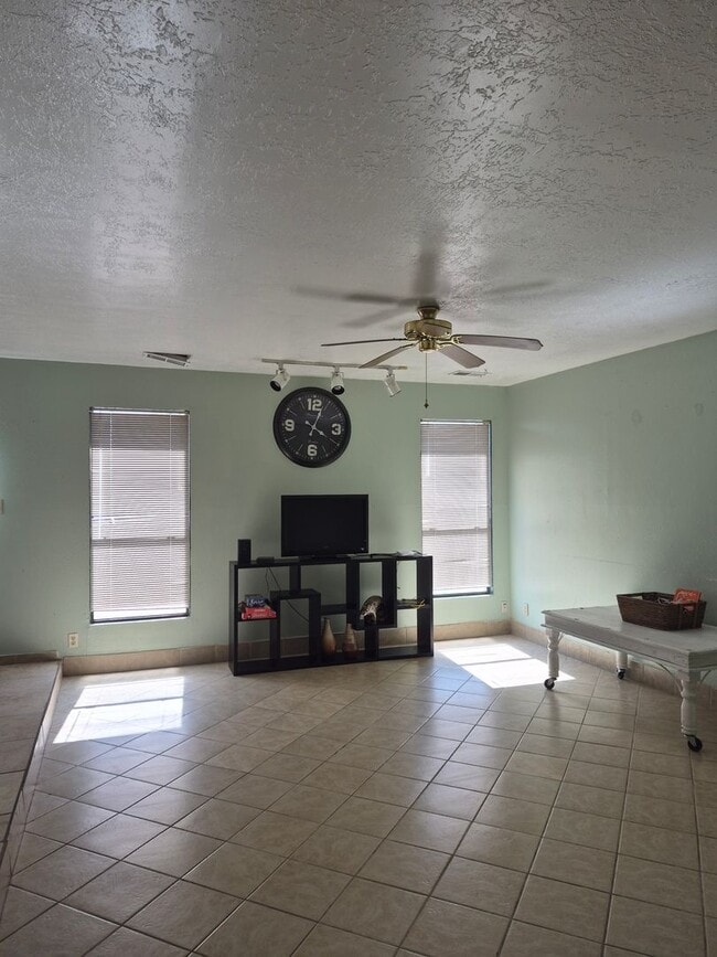 Building Photo - PARTIALLY FURNISHED