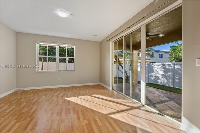 Building Photo - 2238 SW 125th Ave