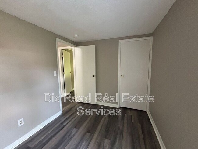 Building Photo - 1205.5 Forrer St