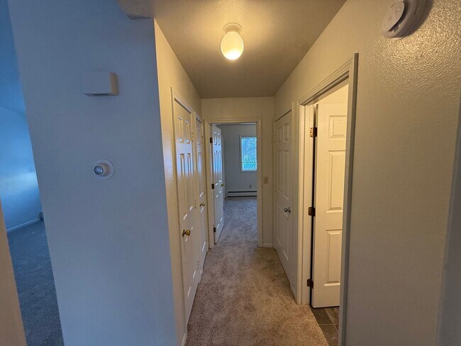 Building Photo - 3310 Max Cir