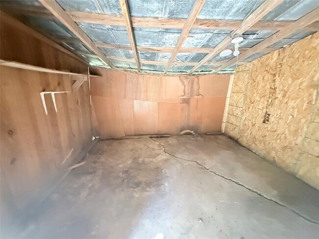 Building Photo - 126 Smith Ln