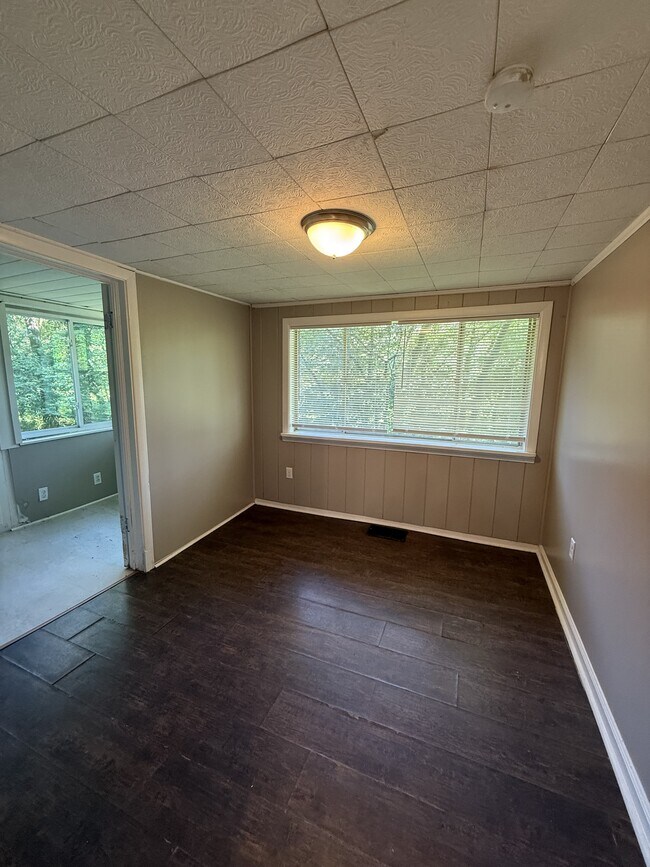 Building Photo - 217 Killough Dr