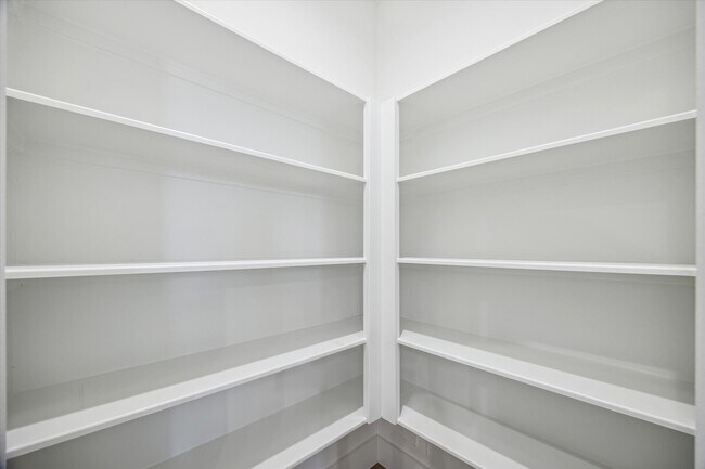 Building Photo - 8412 Vera Lou St