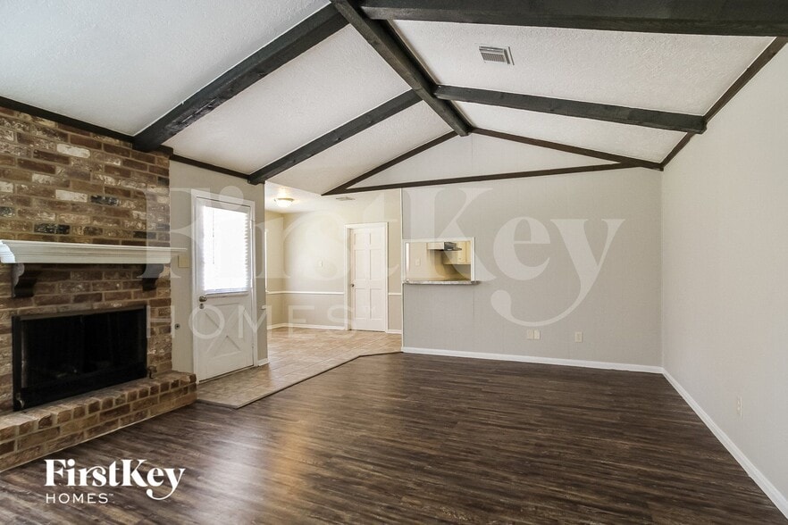 Building Photo - 3811 Fernglade Dr