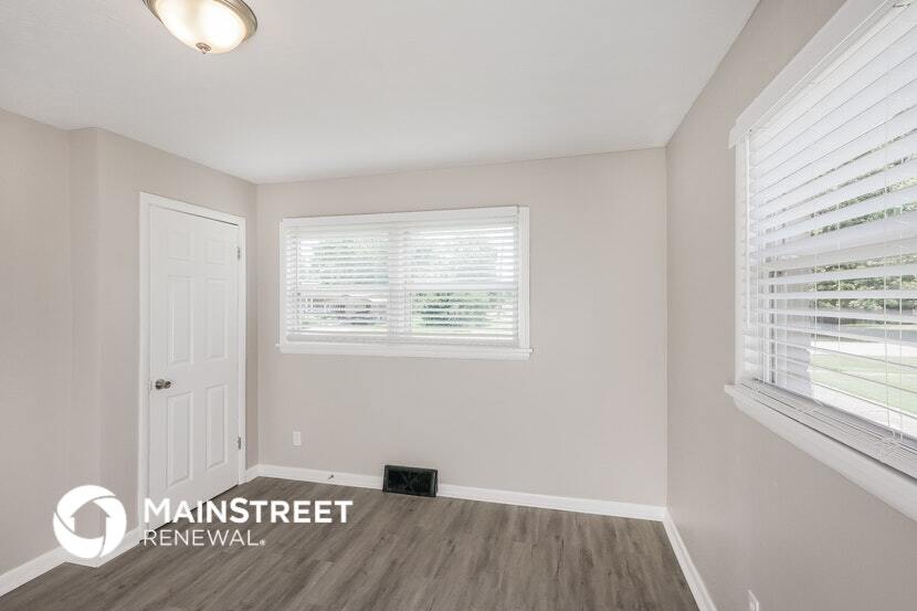 Building Photo - 7809 Axtell Ave