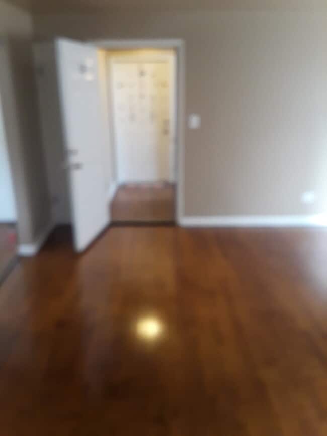 Building Photo - 6927 S Prairie Ave