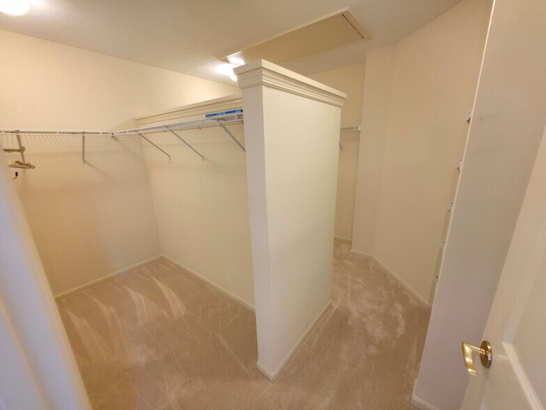 Building Photo - 15803 Lautrec Ct