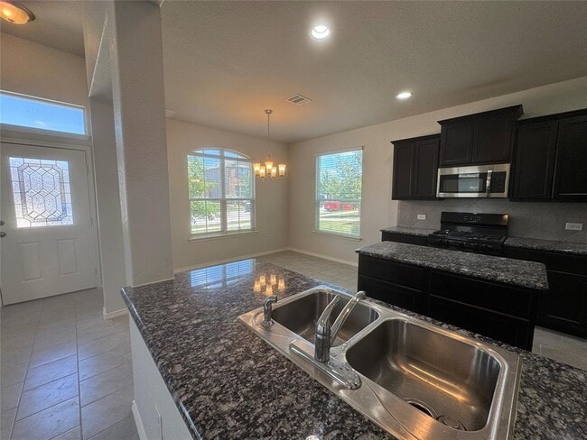 Building Photo - 133 Flatland Trl
